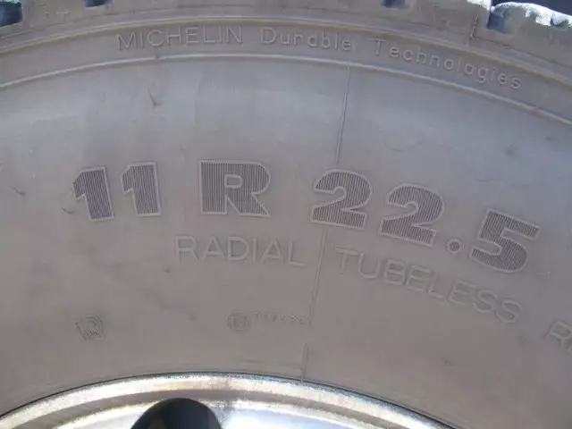 令和04年03月中古大型トラクタヘッド日産UDクオンの画像10