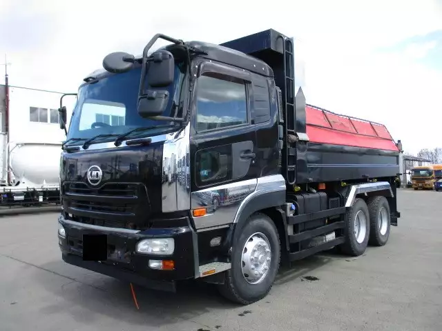 平成23年12月中古大型ダンプ日産UDクオンの画像1