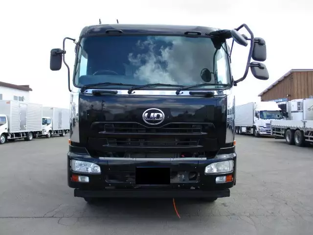 平成23年12月中古大型ダンプ日産UDクオンの画像2