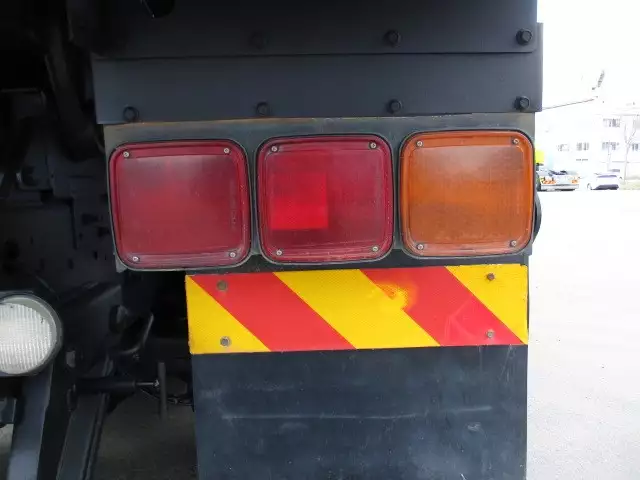 平成23年12月中古大型ダンプ日産UDクオンの画像16