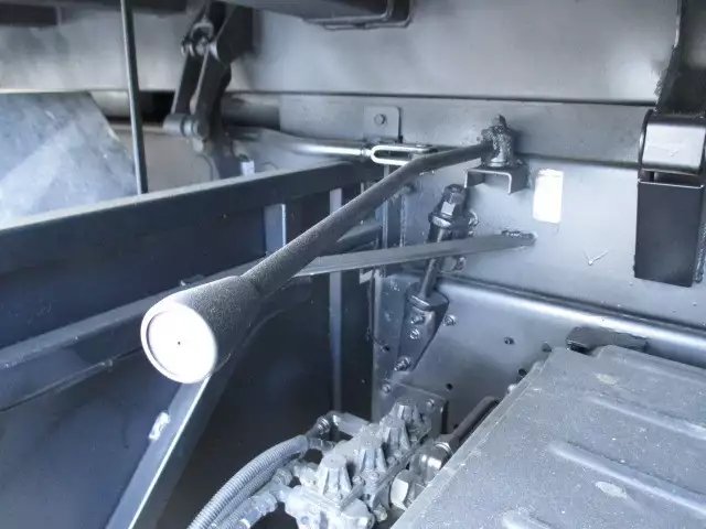 平成23年12月中古大型ダンプ日産UDクオンの画像21