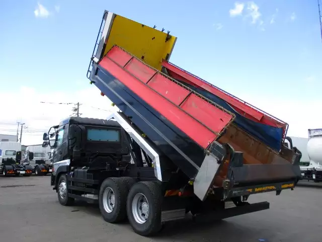 平成23年12月中古大型ダンプ日産UDクオンの画像29