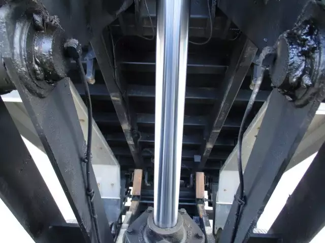 平成23年12月中古大型ダンプ日産UDクオンの画像36