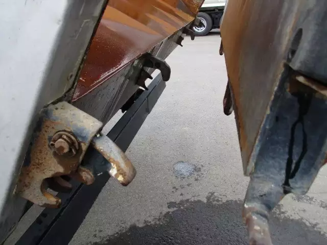 平成23年12月中古大型ダンプ日産UDクオンの画像42