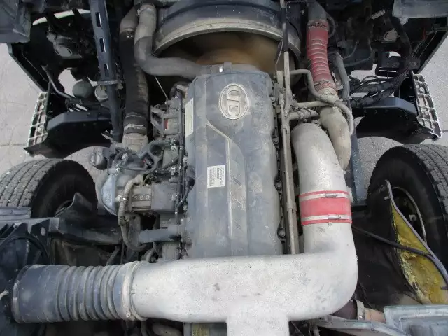 平成23年12月中古大型ダンプ日産UDクオンの画像50