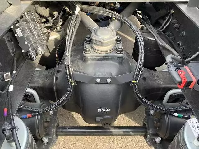 令和04年03月中古大型トラクタヘッド日産UDクオンの画像19