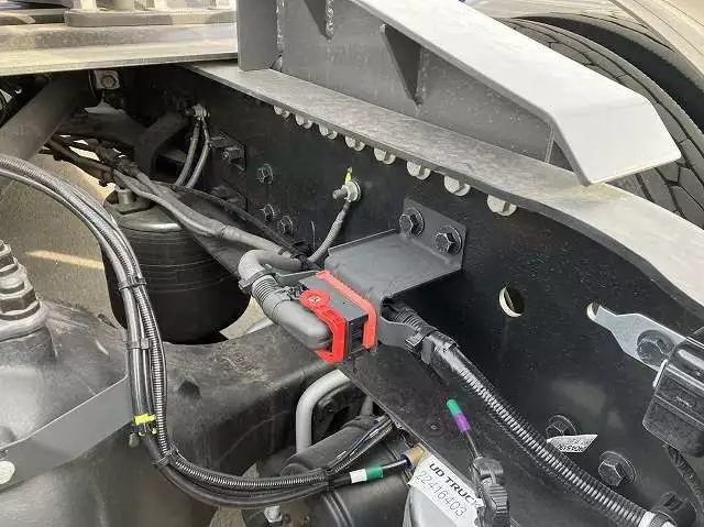 令和04年03月中古大型トラクタヘッド日産UDクオンの画像20