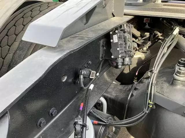 令和04年03月中古大型トラクタヘッド日産UDクオンの画像21