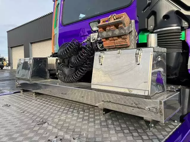 令和04年03月中古大型トラクタヘッド日産UDクオンの画像31