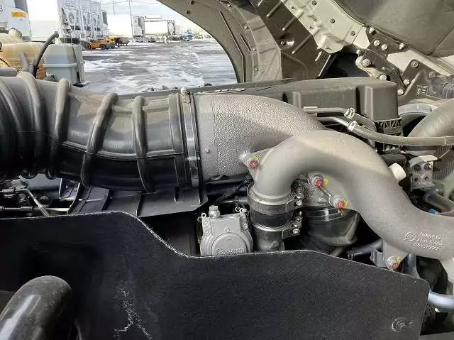 令和04年03月中古大型トラクタヘッド日産UDクオンの画像39