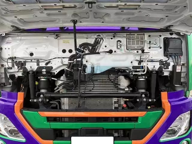 令和04年03月中古大型トラクタヘッド日産UDクオンの画像43