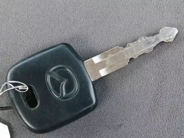 平成25年11月中古小型マツダマツダの画像32