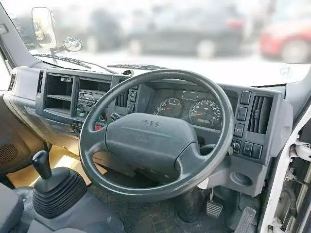 平成25年11月中古小型マツダマツダの画像5