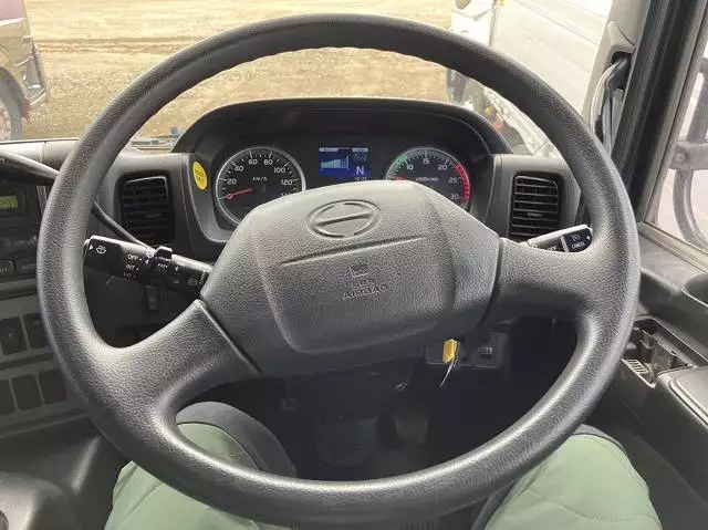 平成26年03月中古大型トラクタヘッド日野日野の画像25