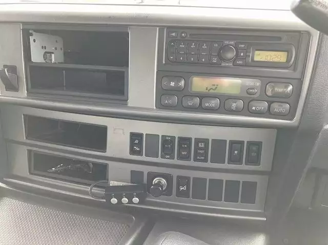 平成26年03月中古大型トラクタヘッド日野日野の画像34