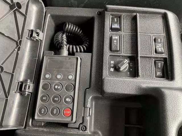 平成26年03月中古大型トラクタヘッド日野日野の画像36