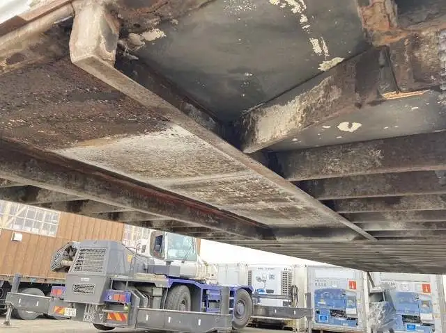 40FT冷凍コンテナ T型キーストン ラッシング2段の画像2