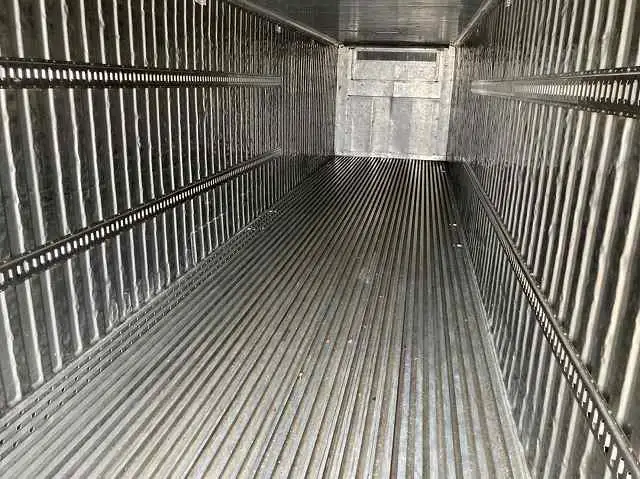 40FT冷凍コンテナ 床:T型キーストン ラッシング2段の画像4