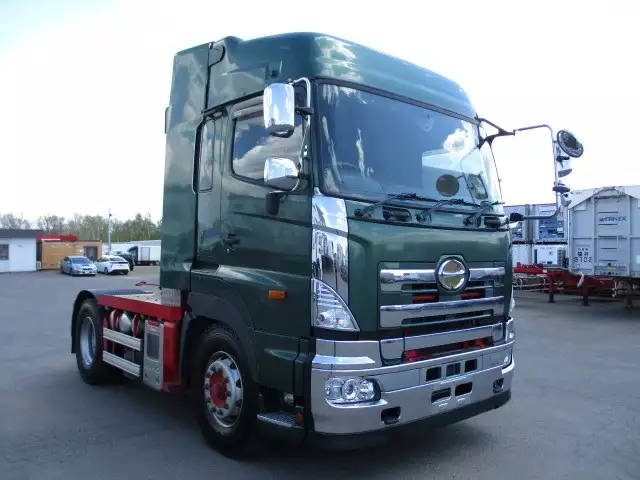 平成29年03月中古大型トラクタヘッド日野プロフィアの画像3