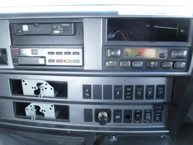 平成29年03月中古大型トラクタヘッド日野プロフィアの画像54