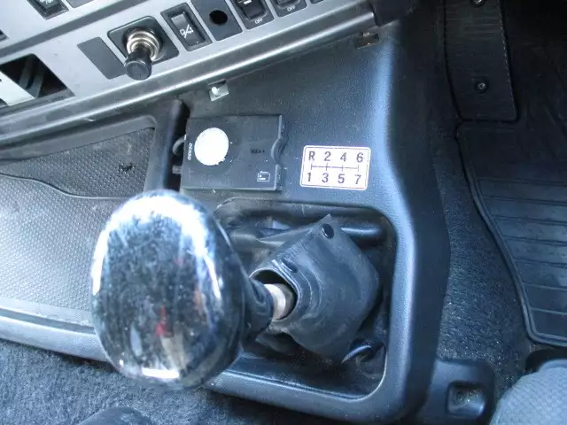 平成29年03月中古大型トラクタヘッド日野プロフィアの画像56