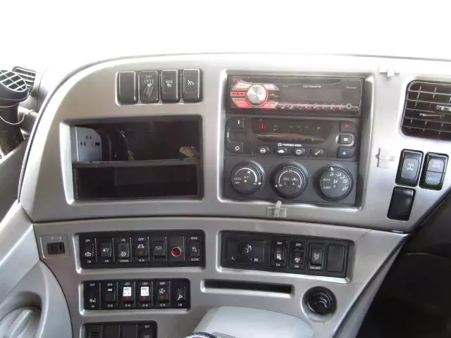 平成25年09月中古大型冷凍バン・ウィング日産UDクオンの画像22