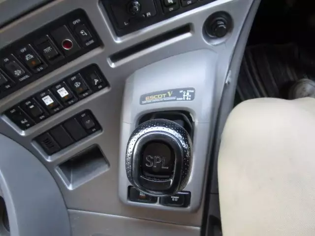 平成25年09月中古大型冷凍バン・ウィング日産UDクオンの画像23