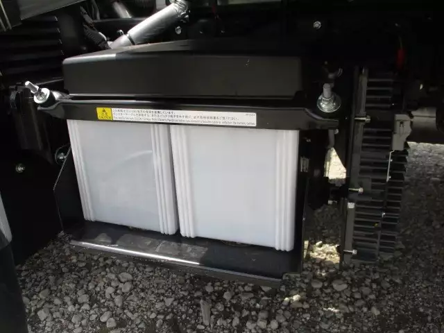 令和03年11月中古小型冷凍バン・ウィング三菱ふそう三菱の画像15
