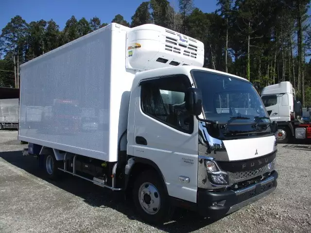令和03年11月中古小型冷凍バン・ウィング三菱ふそう三菱の画像3