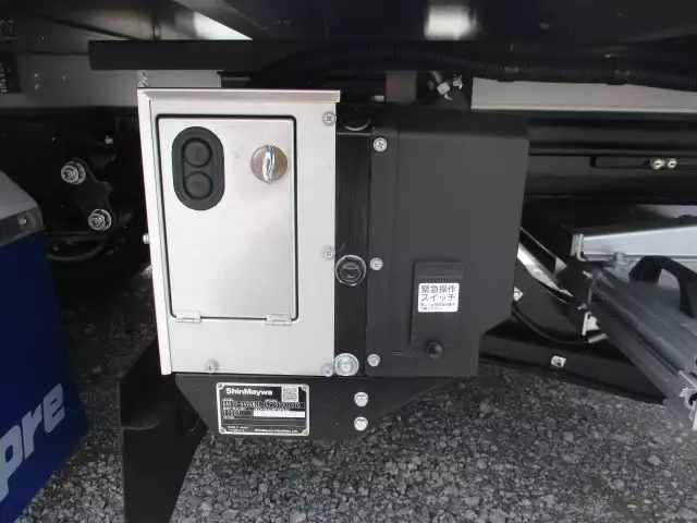 令和03年11月中古小型冷凍バン・ウィング三菱ふそう三菱の画像23