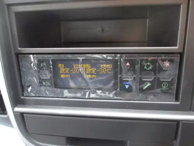 令和03年11月中古小型冷凍バン・ウィング三菱ふそう三菱の画像46