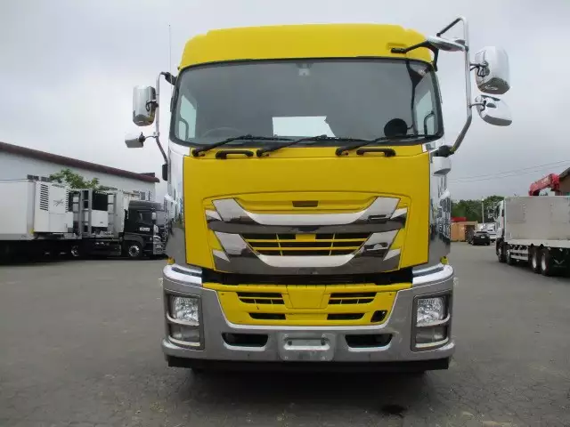 平成28年11月中古大型トラクタヘッドいすゞギガの画像2