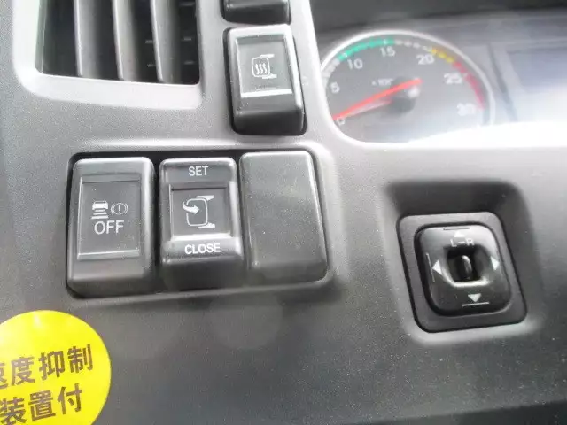 平成28年11月中古大型トラクタヘッドいすゞギガの画像24