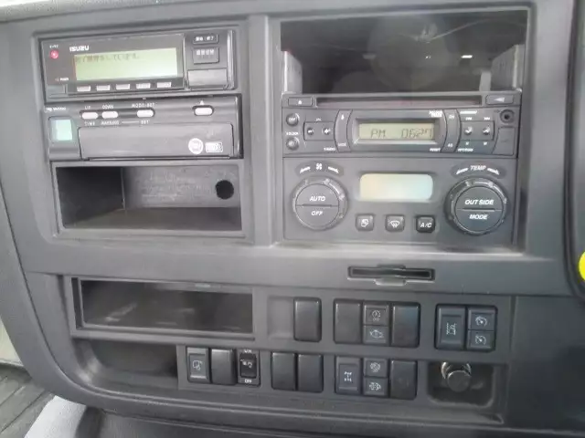 平成28年11月中古大型トラクタヘッドいすゞギガの画像27