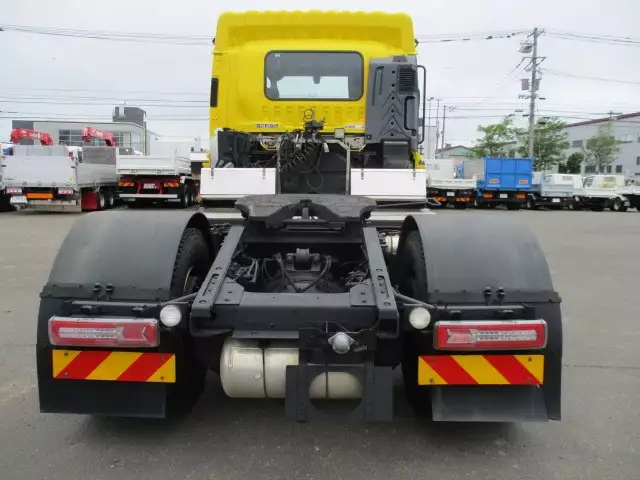 平成28年11月中古大型トラクタヘッドいすゞギガの画像6