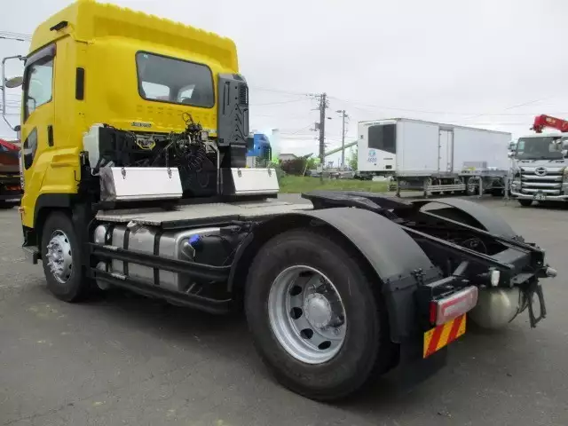 平成28年11月中古大型トラクタヘッドいすゞギガの画像7