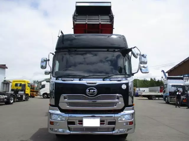 平成28年06月中古大型日産UDUDトラックスの画像2