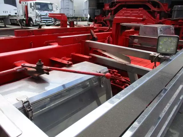 平成28年06月中古大型日産UDUDトラックスの画像20