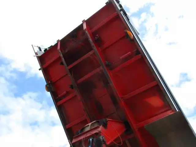 平成28年06月中古大型日産UDUDトラックスの画像28