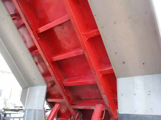 平成28年06月中古大型日産UDUDトラックスの画像29