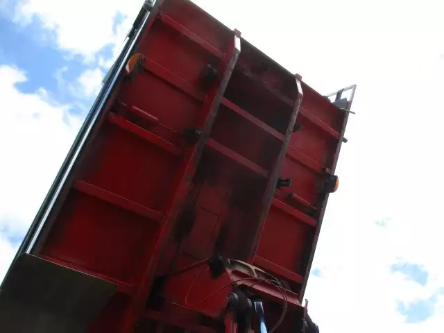 平成28年06月中古大型日産UDUDトラックスの画像30