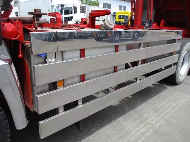 平成28年06月中古大型日産UDUDトラックスの画像9