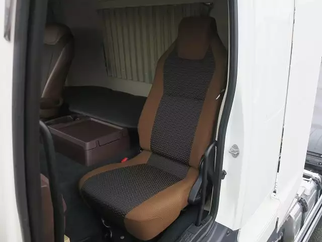 令和03年09月中古大型トラクタヘッド日野プロフィアの画像36