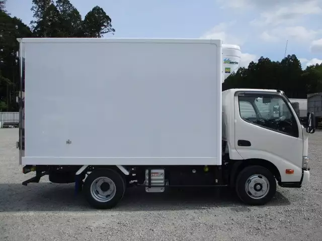 令和03年11月中古小型冷凍バン・ウィング日野日野の画像4