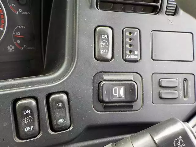 平成21年02月中古大型トラクタヘッド三菱ふそうスーパーグレートの画像26