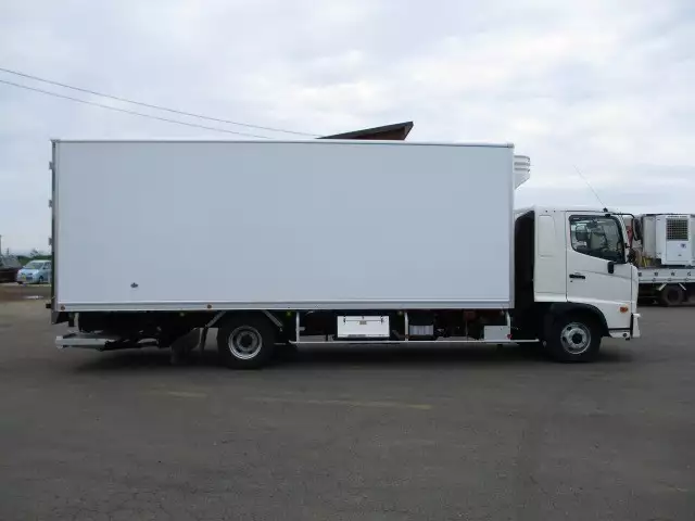 令和03年08月中古中型冷凍バン・ウィング日野レンジャーの画像4