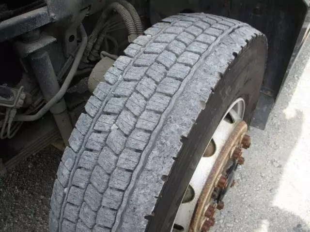 平成24年11月中古大型日産UDクオンの画像14