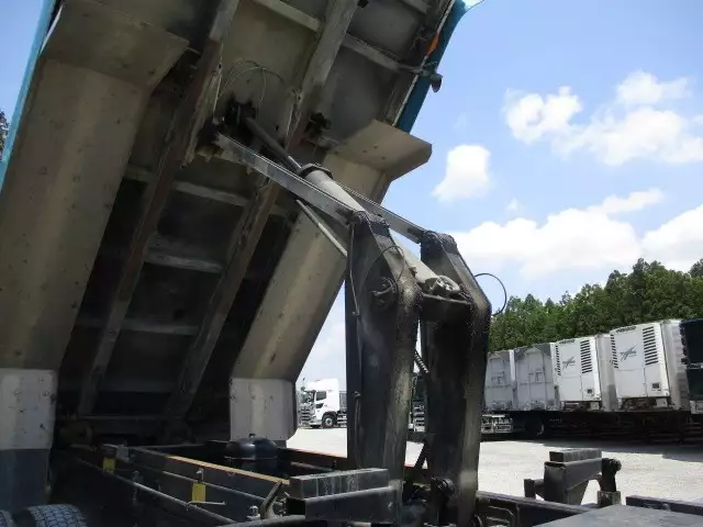 平成24年11月中古大型日産UDクオンの画像34