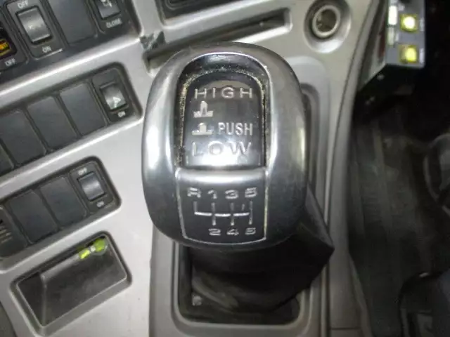 平成24年11月中古大型日産UDクオンの画像42