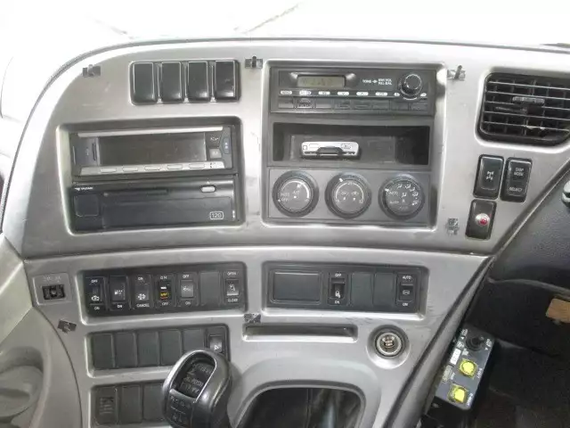 平成24年11月中古大型日産UDクオンの画像43